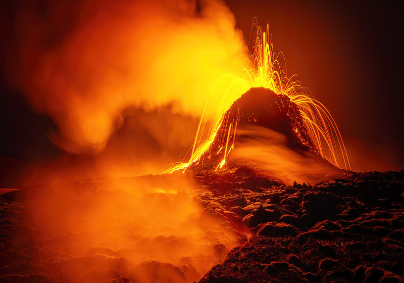 Photography in Iceland: volcanic eruption and northern lights